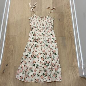 Floral dress with pockets